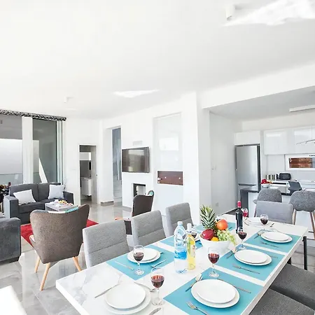 Villa Villa Neve Aq Ol14 *